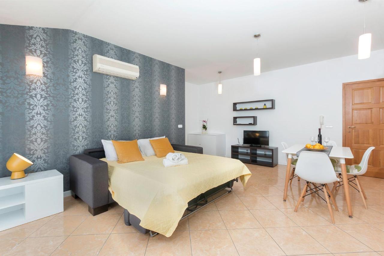 Seafront Apartment Gaby Medulin Exterior foto